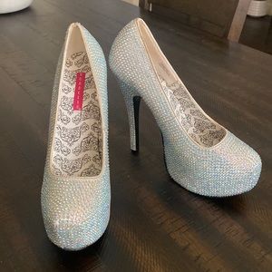 Bordello Teeze platform pumps